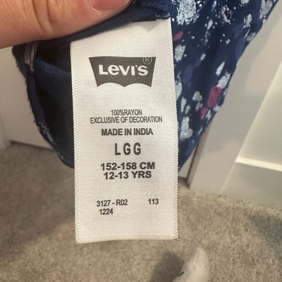 Levi’s Girls Blue Hearts Tank Top Size Large 12-13 Years - Picture 11 of 11